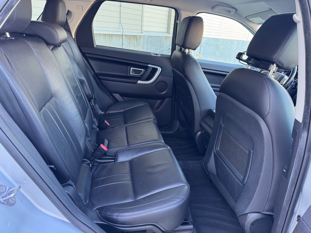 2019 Land Rover Discovery Sport Image 28