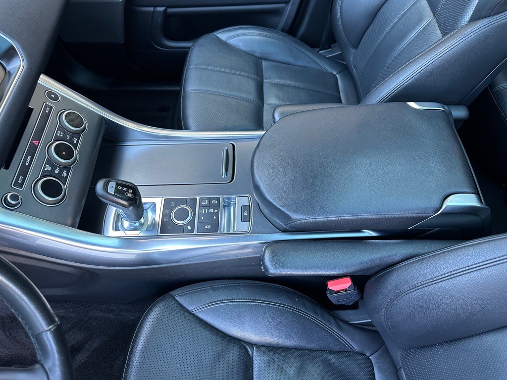 2017 Land Rover Range Rover Sport Image 12