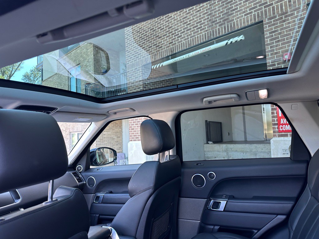 2017 Land Rover Range Rover Sport Image 19