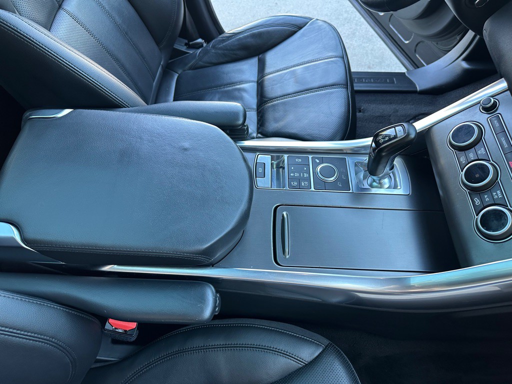 2017 Land Rover Range Rover Sport Image 25