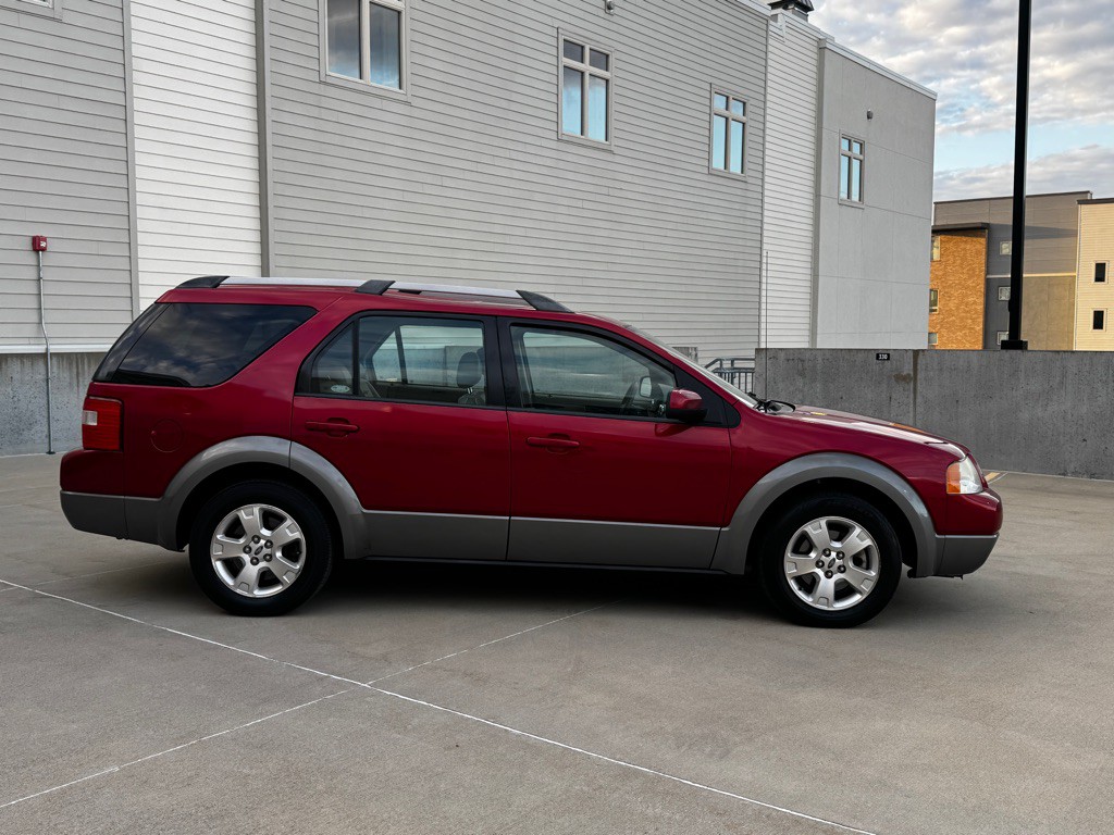 2005 Ford Freestyle Image 8