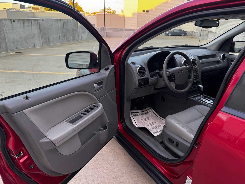2005 Ford Freestyle Image 10