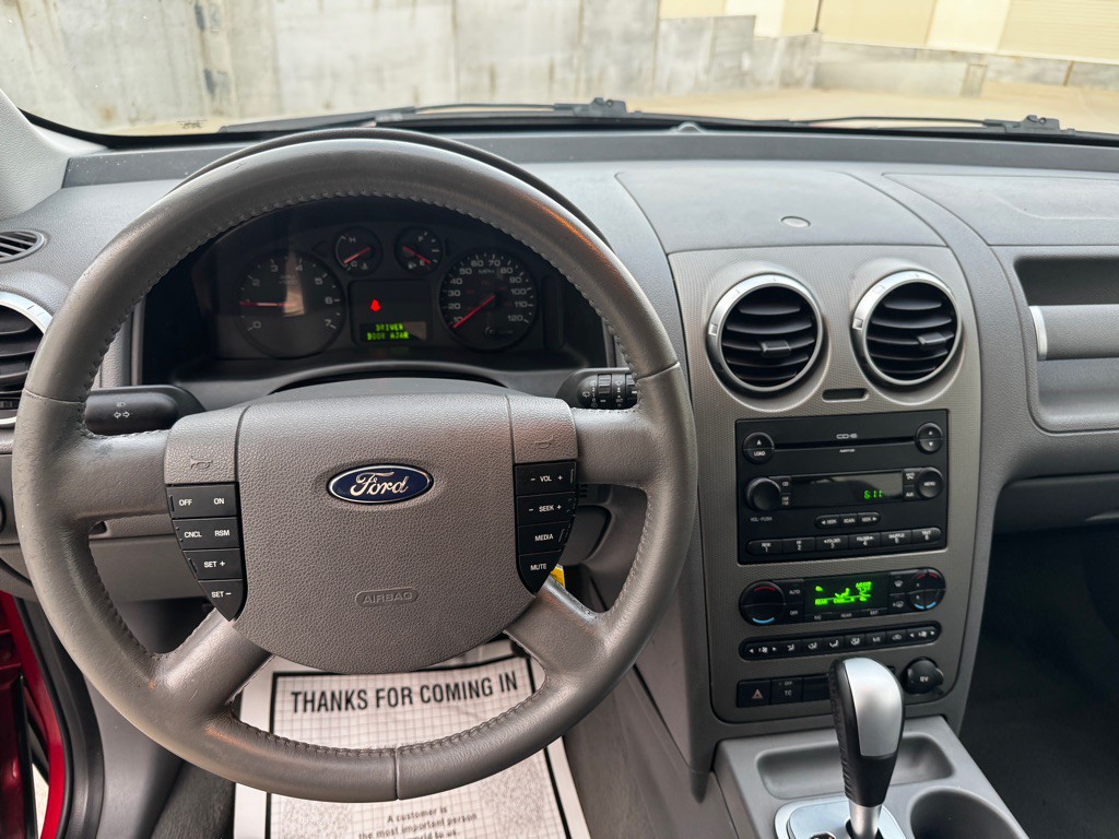 2005 Ford Freestyle Image 12