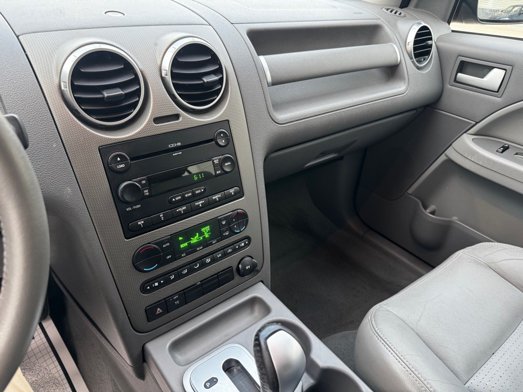 2005 Ford Freestyle Image 13