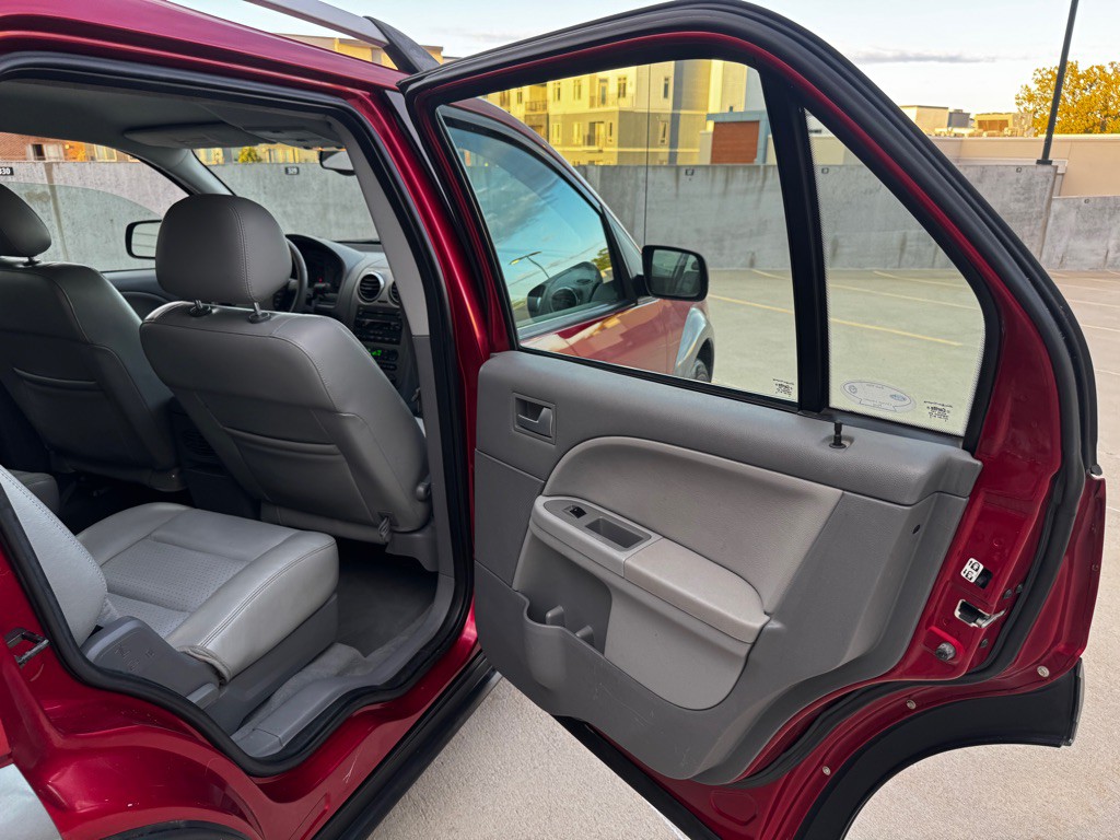 2005 Ford Freestyle Image 18