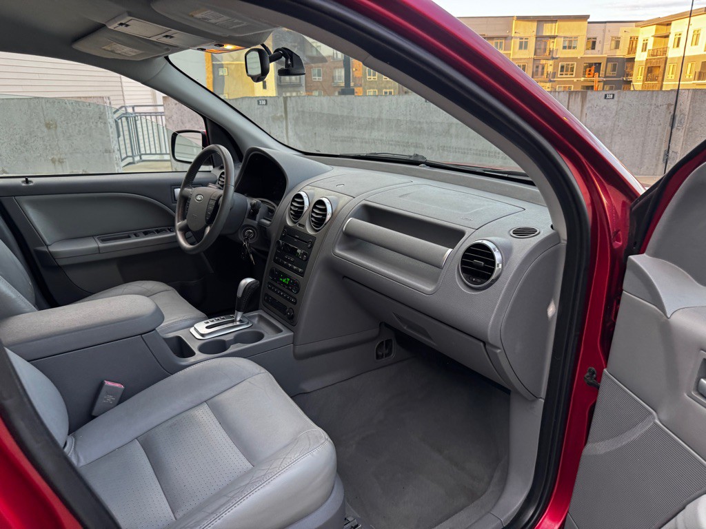 2005 Ford Freestyle Image 22