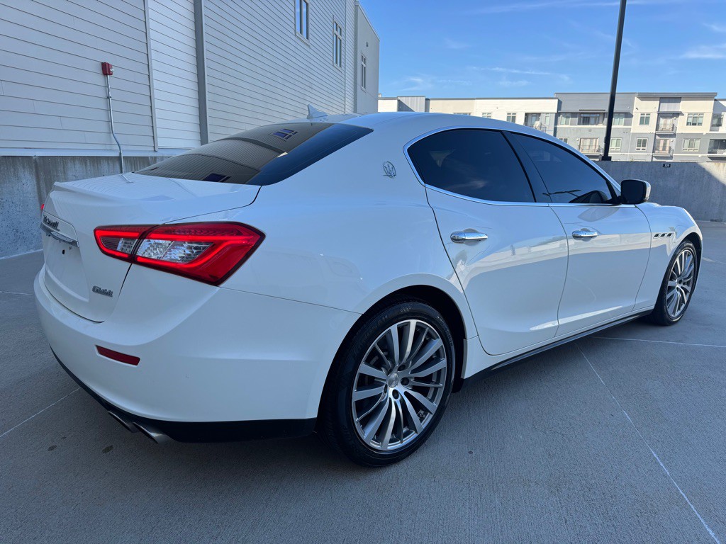 2016 Maserati Ghibli Image 3