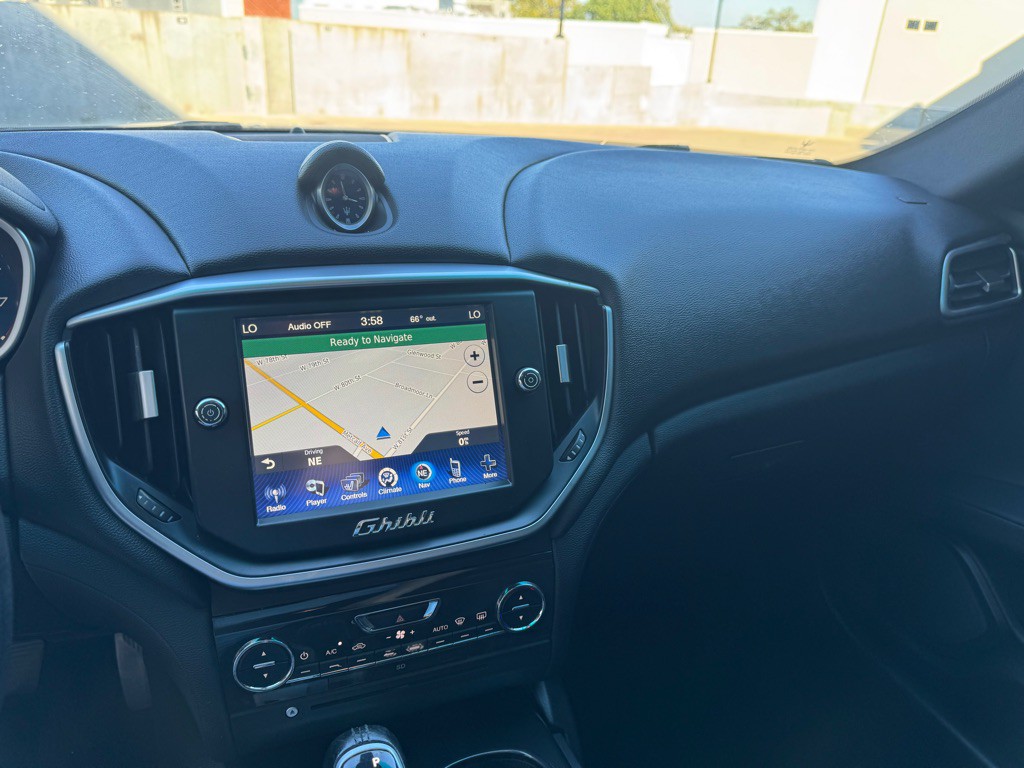 2016 Maserati Ghibli Image 15