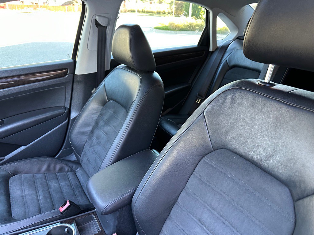 2014 Volkswagen Passat Image 15