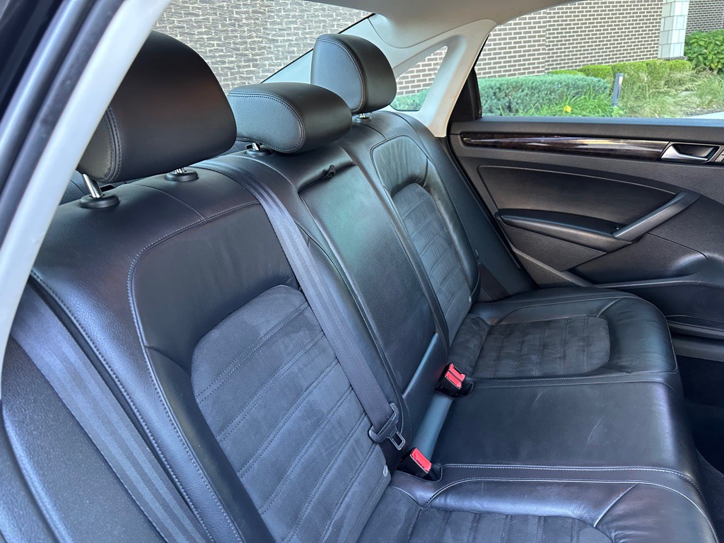 2014 Volkswagen Passat Image 21