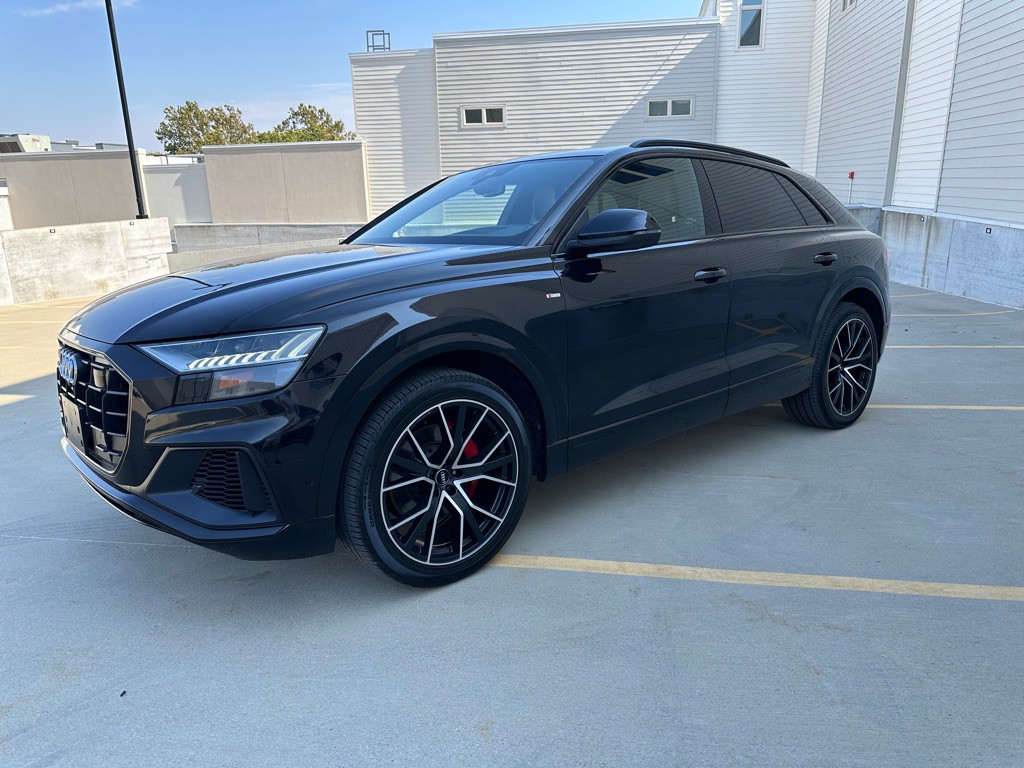 2020 Audi Q8 Image 3
