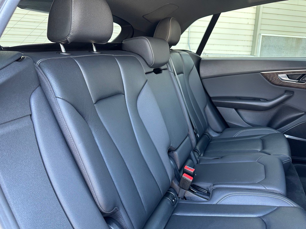 2020 Audi Q8 Image 26