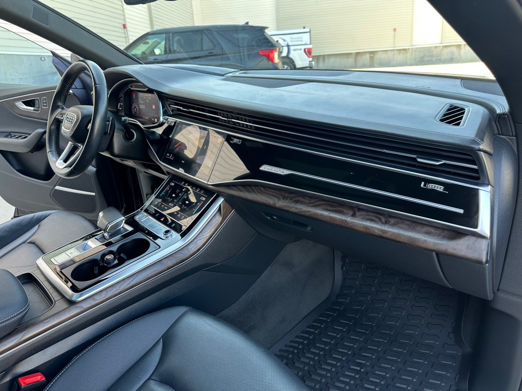 2020 Audi Q8 Image 27