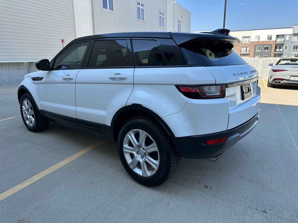 2017 Land Rover Range Rover Evoque Image 5