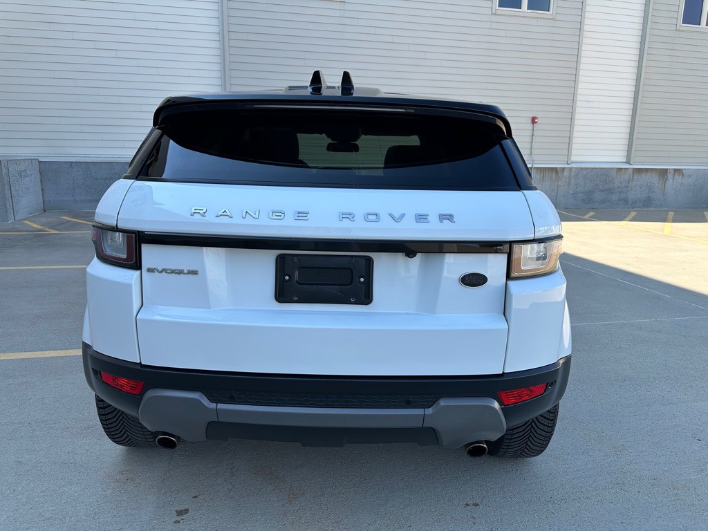 2017 Land Rover Range Rover Evoque Image 6