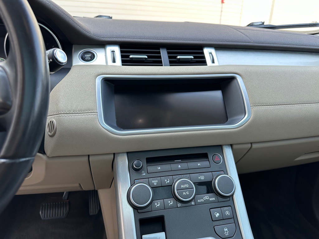 2017 Land Rover Range Rover Evoque Image 14