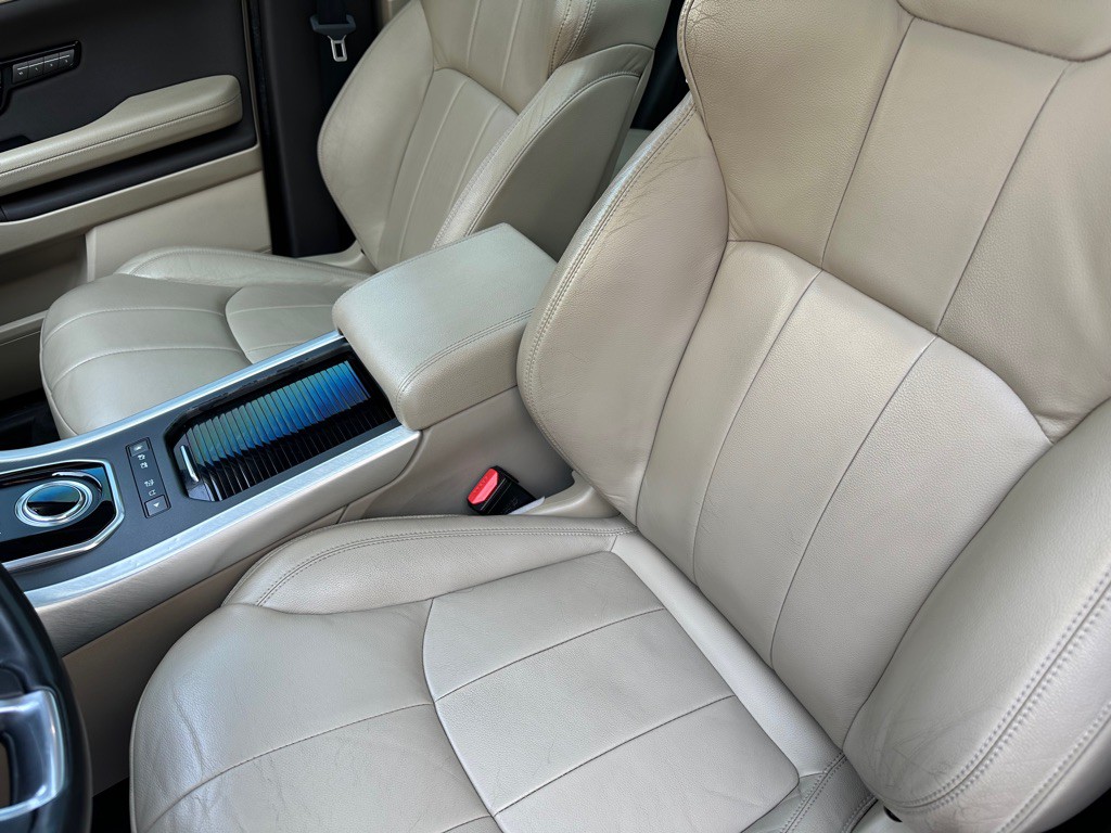2017 Land Rover Range Rover Evoque Image 16