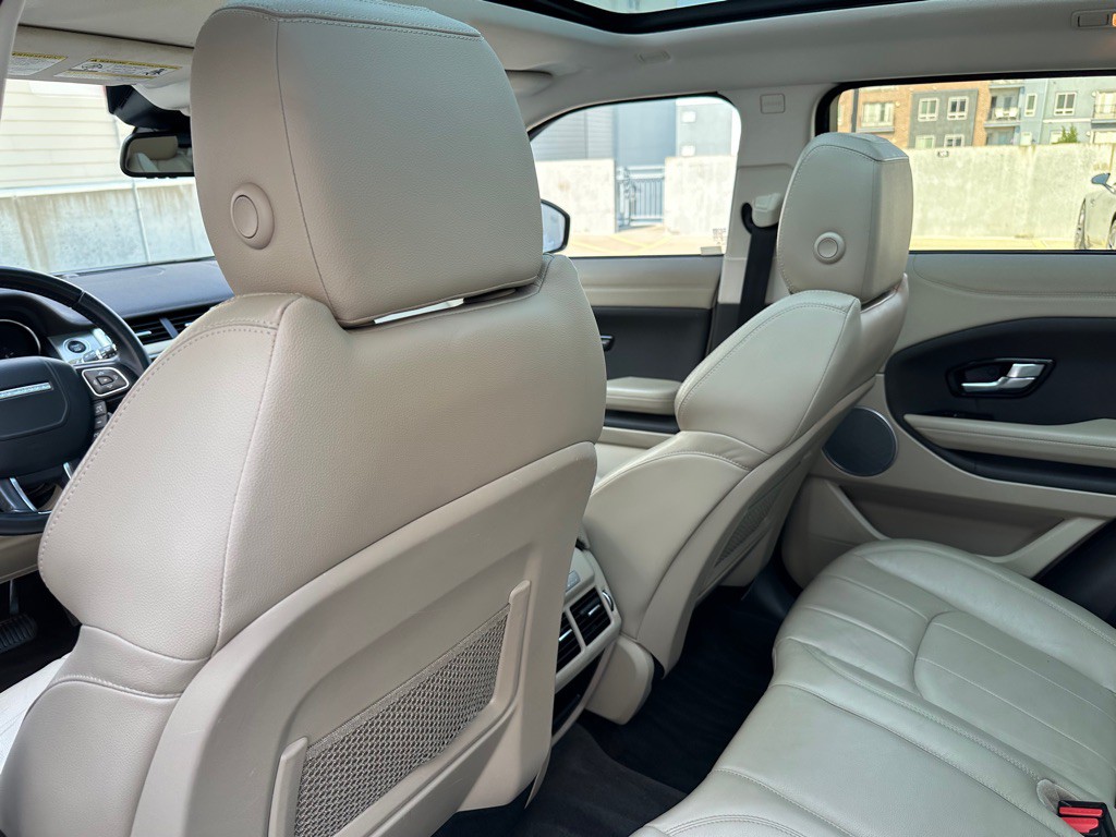 2017 Land Rover Range Rover Evoque Image 18
