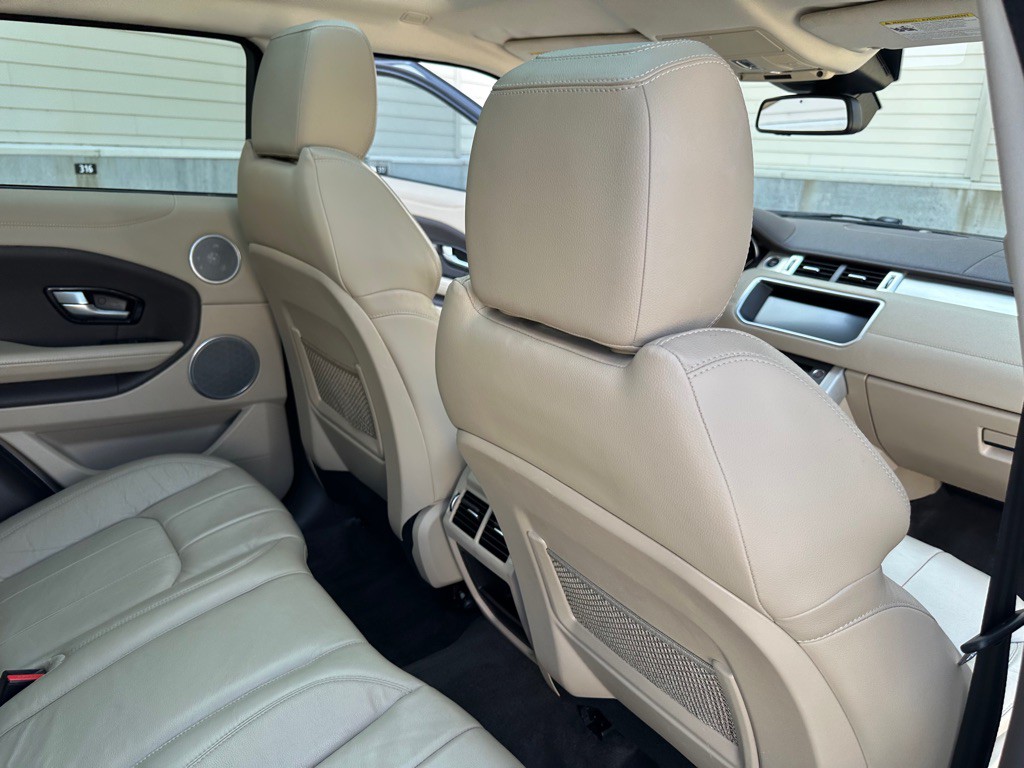 2017 Land Rover Range Rover Evoque Image 22