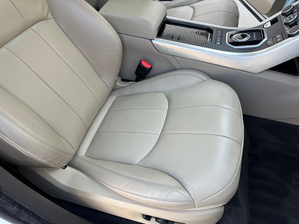 2017 Land Rover Range Rover Evoque Image 28