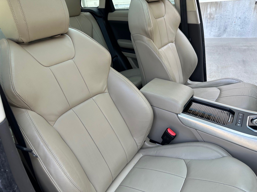 2017 Land Rover Range Rover Evoque Image 29