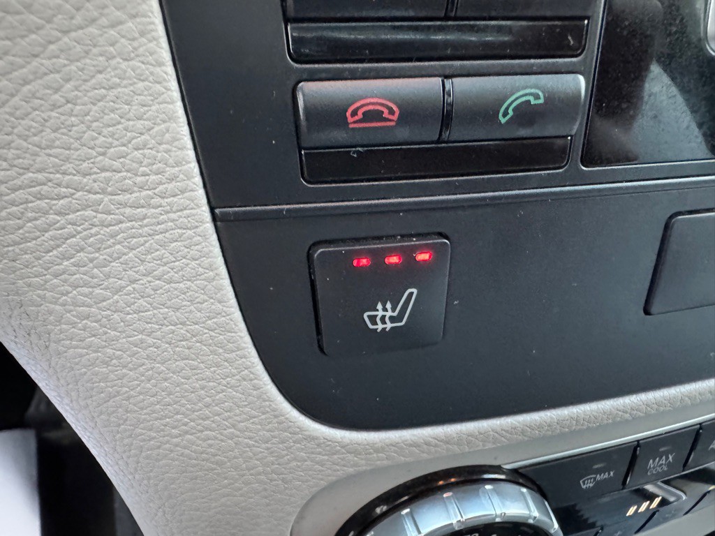 2014 Mercedes-Benz GLK-Class Image 19