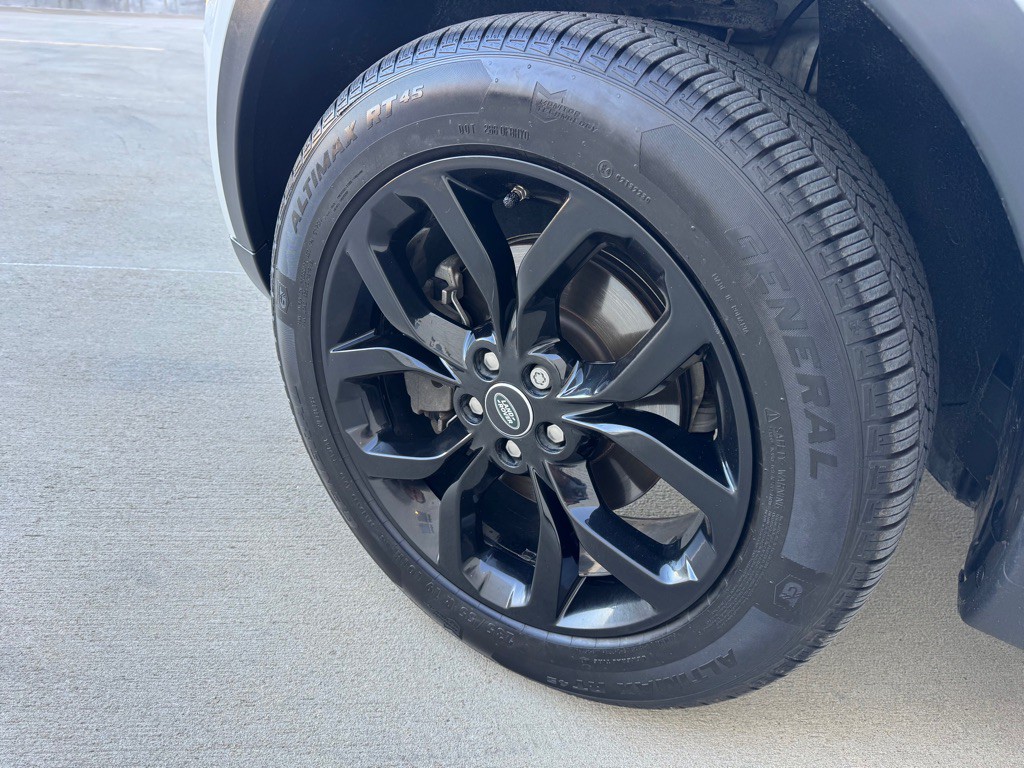 2018 Land Rover Discovery Sport Image 9