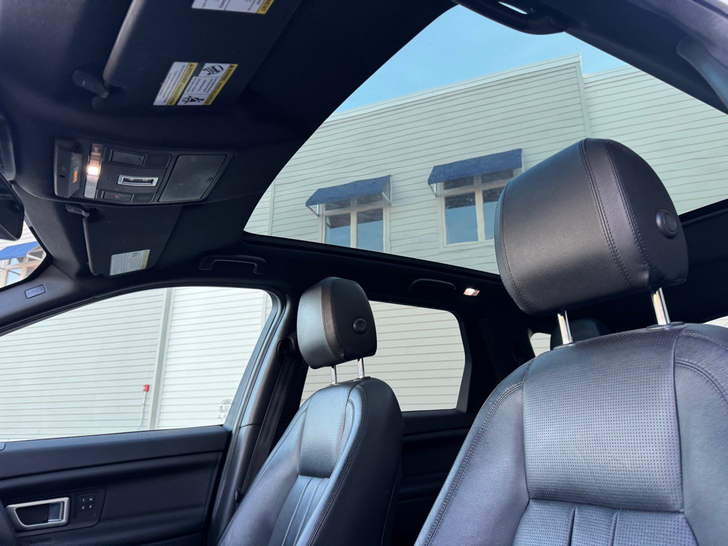 2018 Land Rover Discovery Sport Image 14