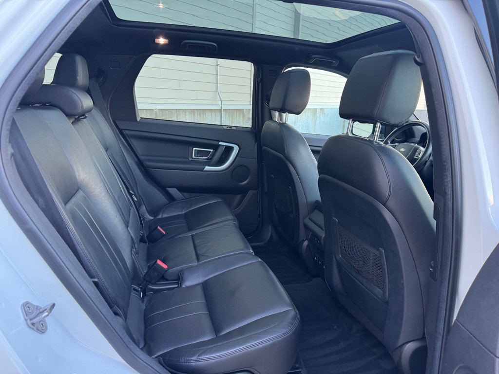 2018 Land Rover Discovery Sport Image 29