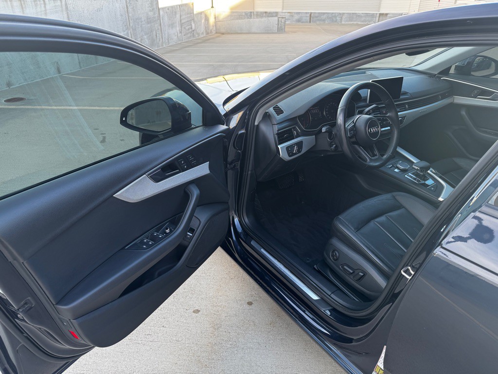 2017 Audi A4 Image 9