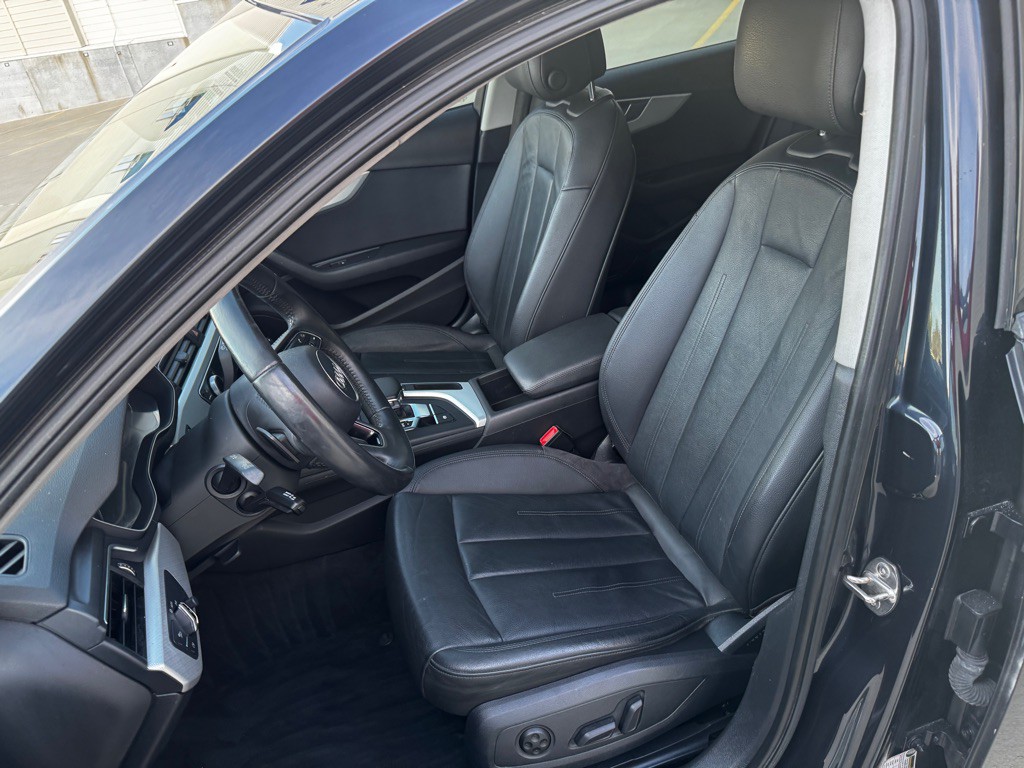 2017 Audi A4 Image 10