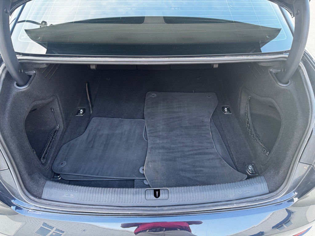 2017 Audi A4 Image 16