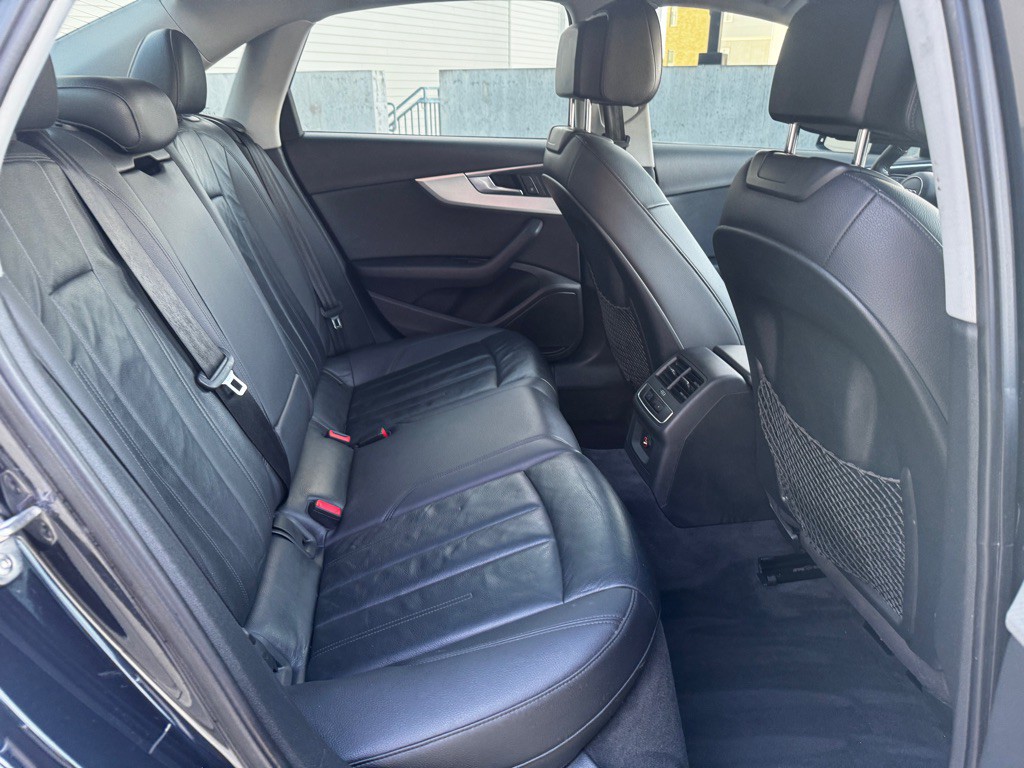 2017 Audi A4 Image 18