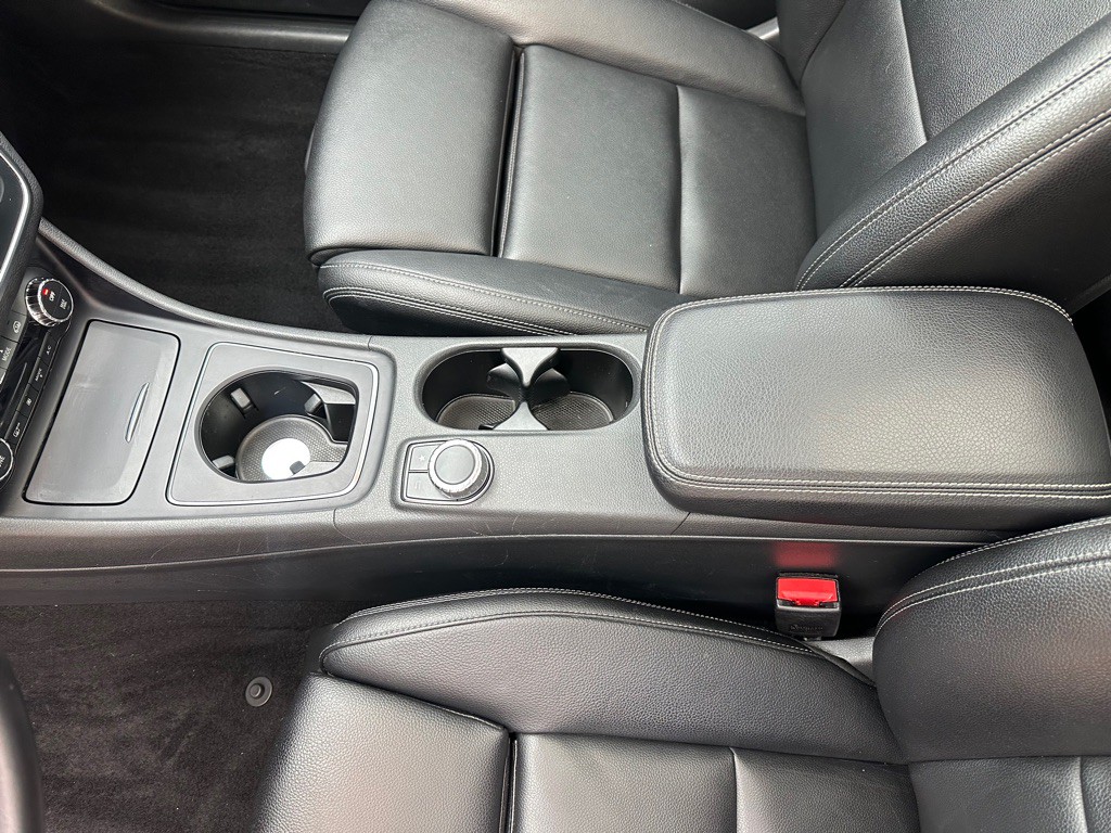 2016 Mercedes-Benz CLA-Class Image 14