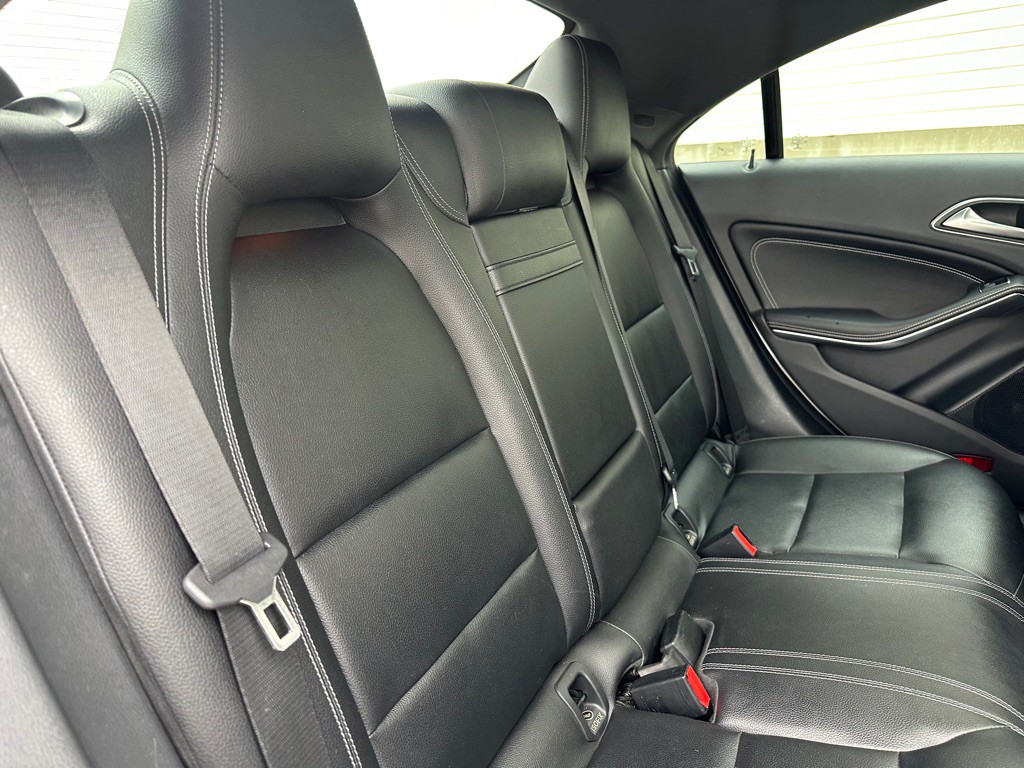 2016 Mercedes-Benz CLA-Class Image 23