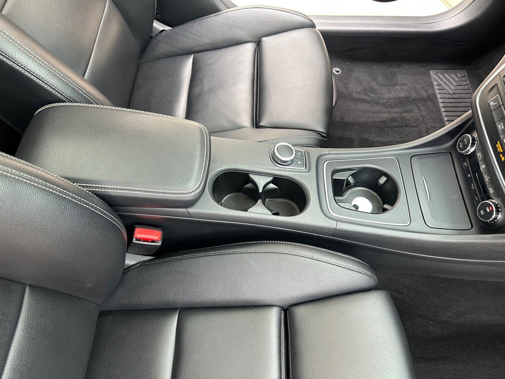 2016 Mercedes-Benz CLA-Class Image 25