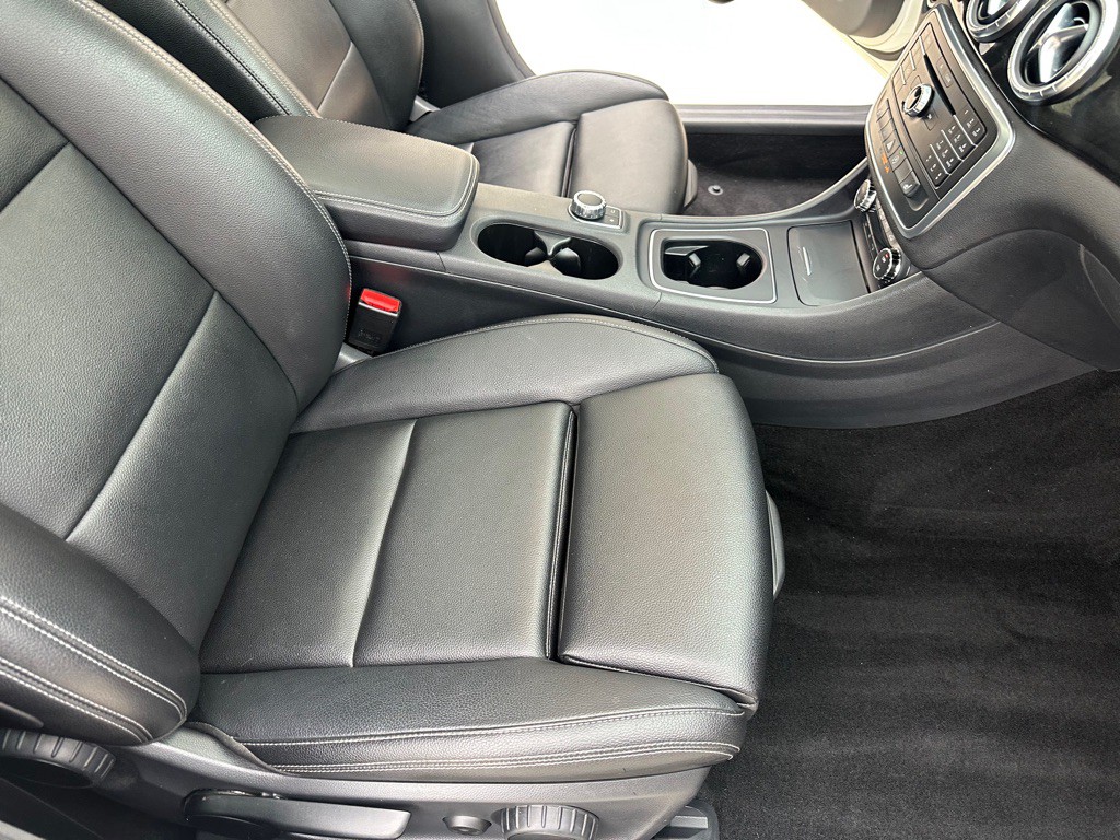 2016 Mercedes-Benz CLA-Class Image 26