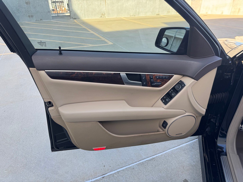 2013 Mercedes-Benz C-Class Image 10