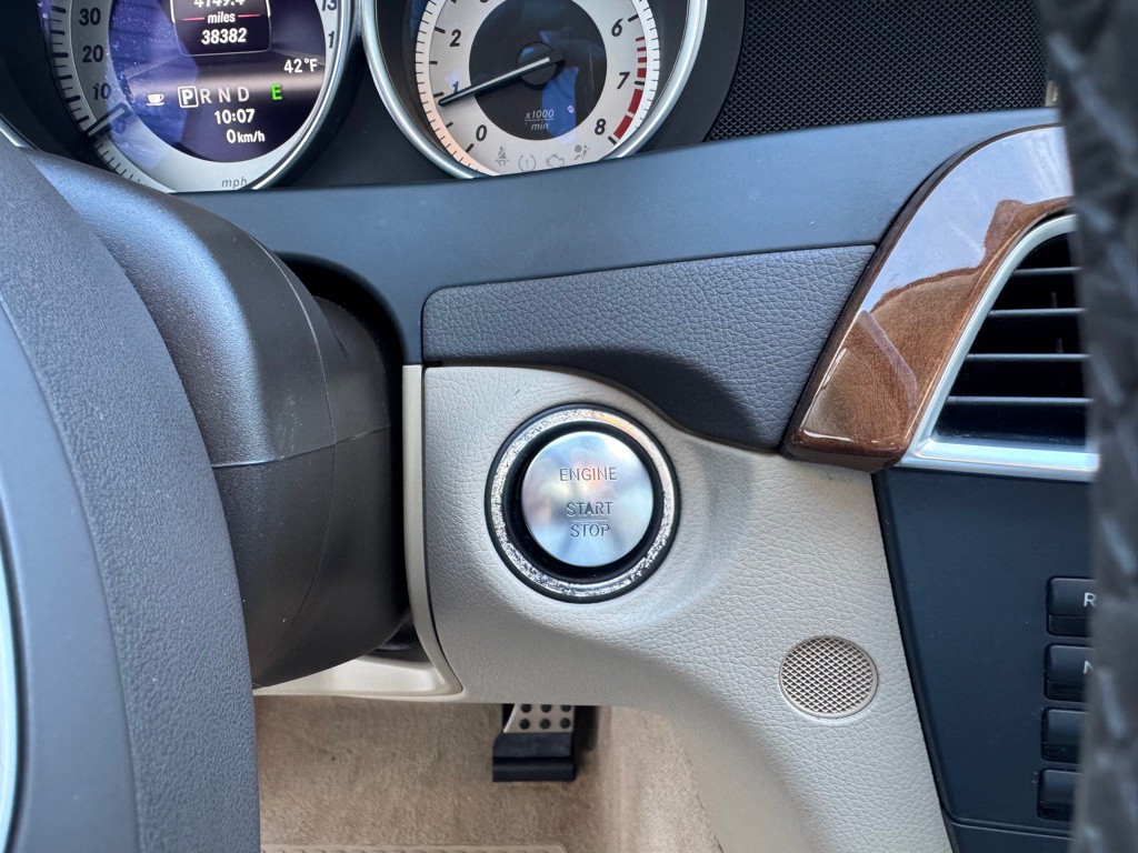 2013 Mercedes-Benz C-Class Image 16