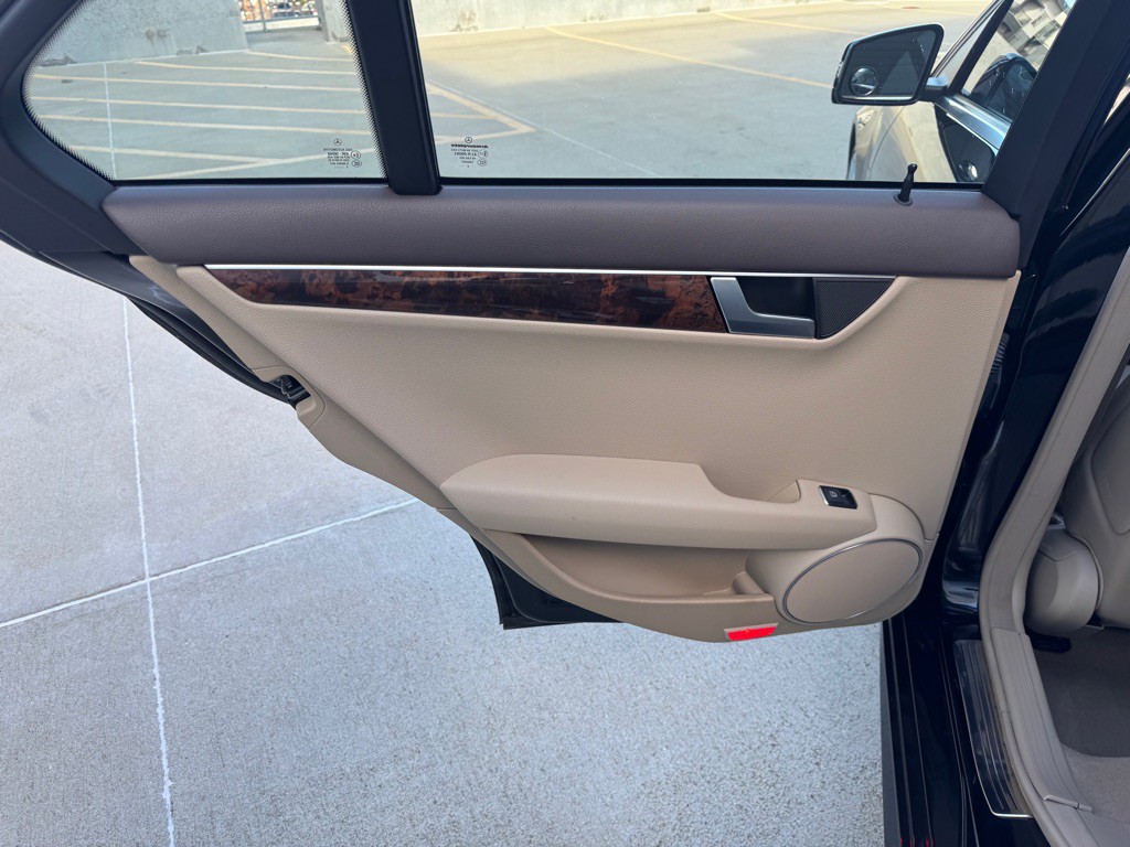 2013 Mercedes-Benz C-Class Image 21