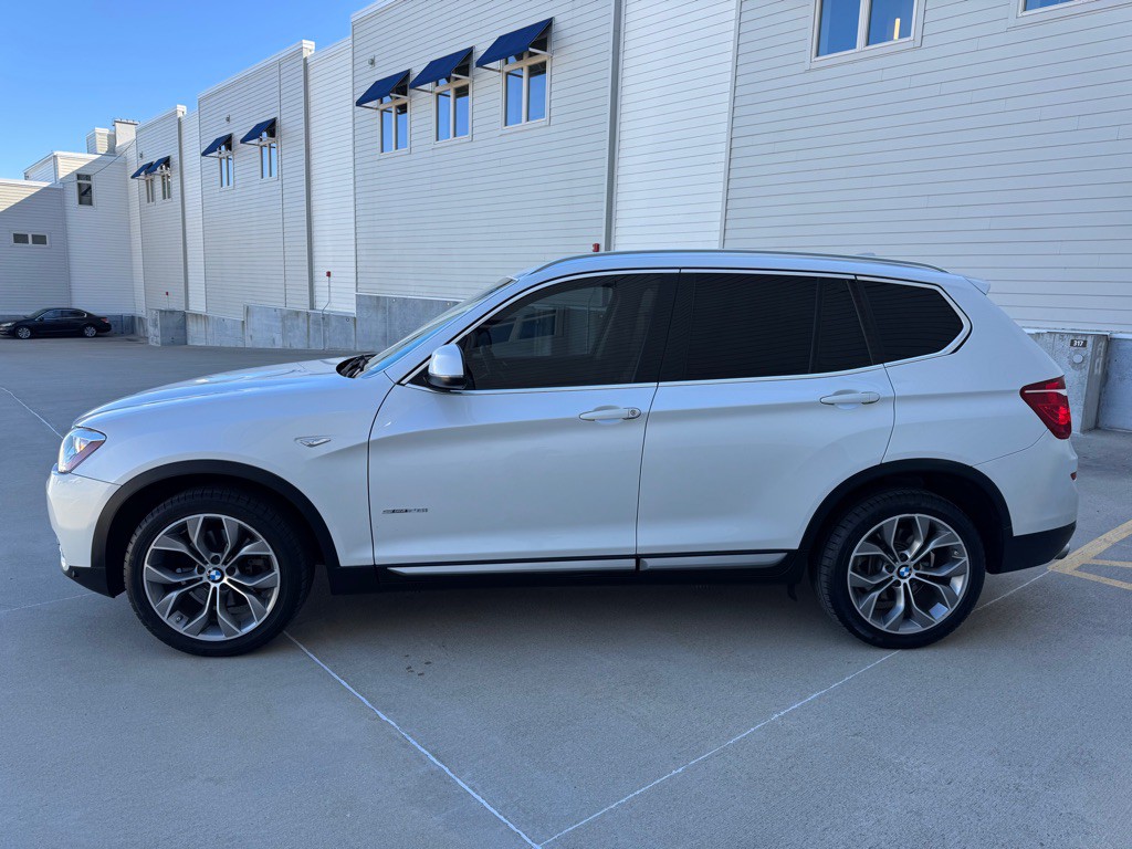 2017 BMW X3 Image 6