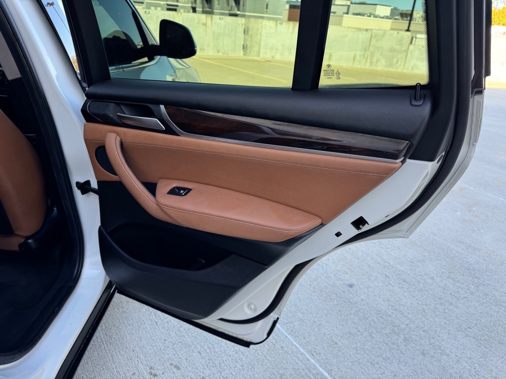 2017 BMW X3 Image 25