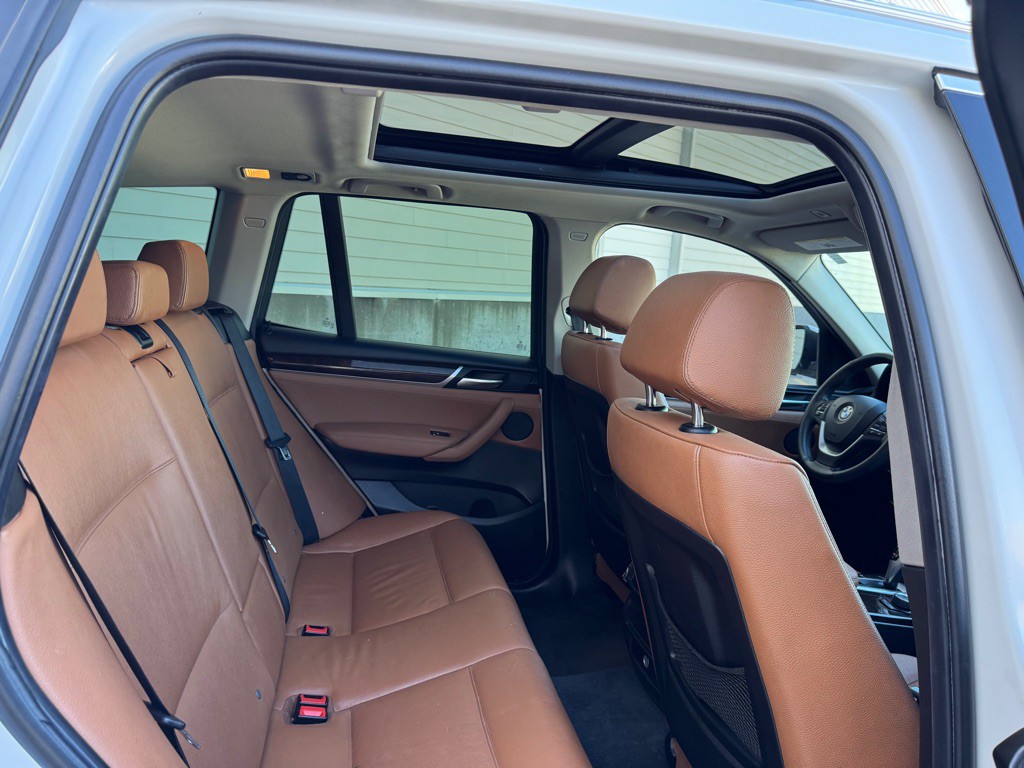 2017 BMW X3 Image 26