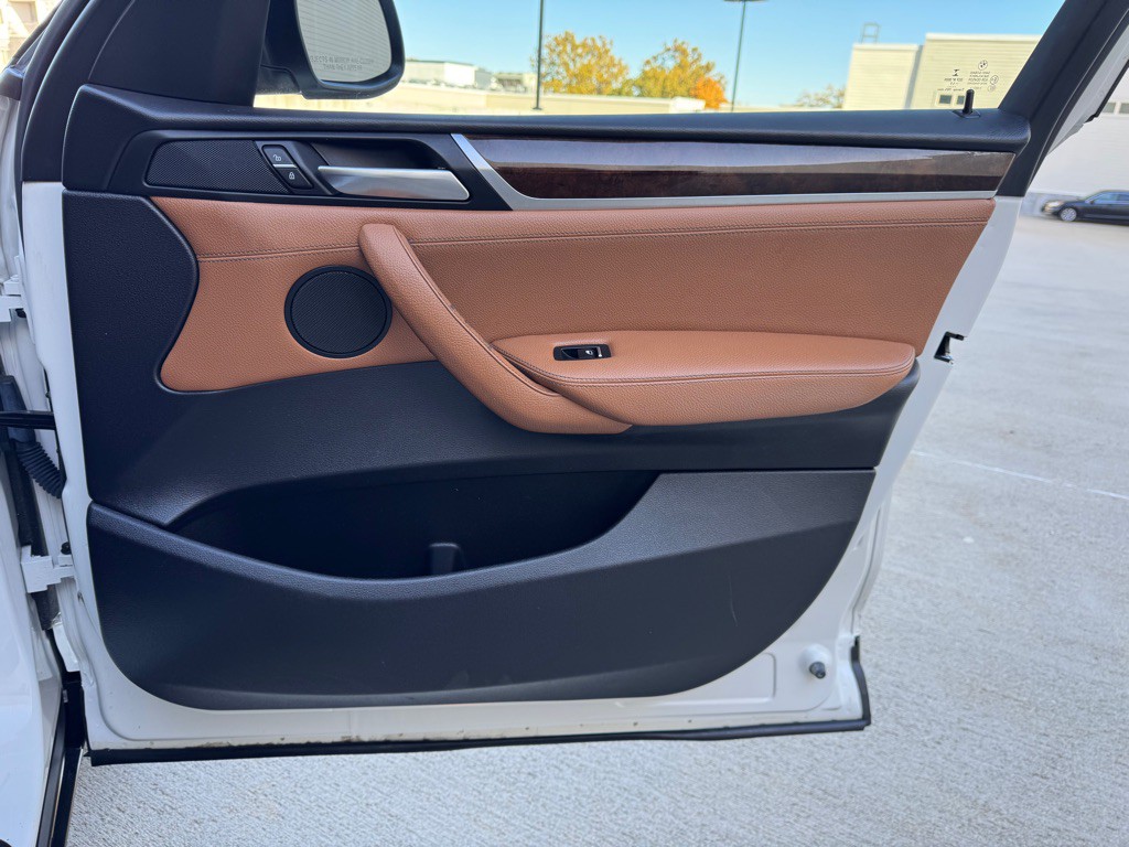 2017 BMW X3 Image 27