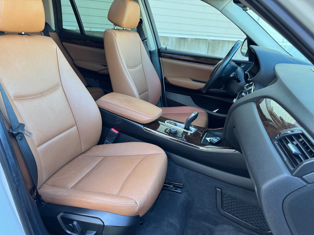 2017 BMW X3 Image 29