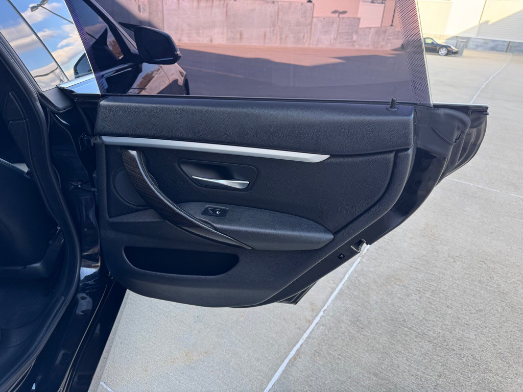 2017 BMW 4 Series Image 23