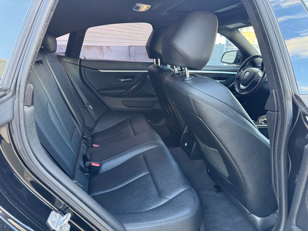 2017 BMW 4 Series Image 24