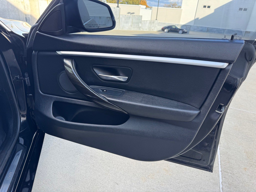 2017 BMW 4 Series Image 25