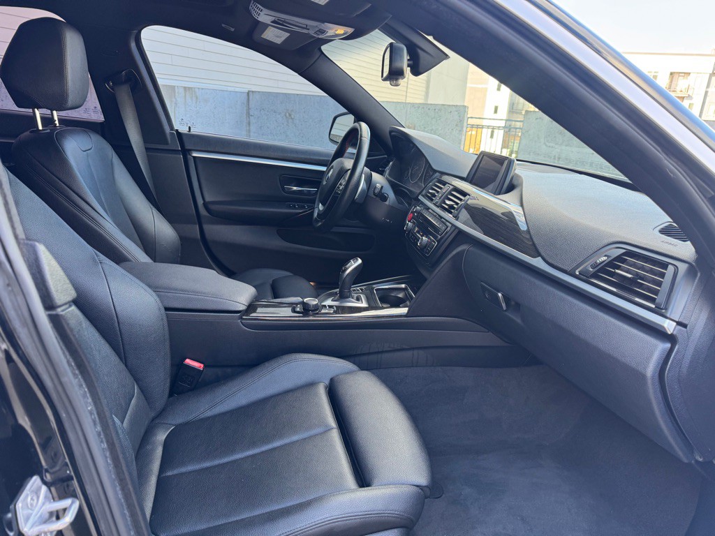 2017 BMW 4 Series Image 26