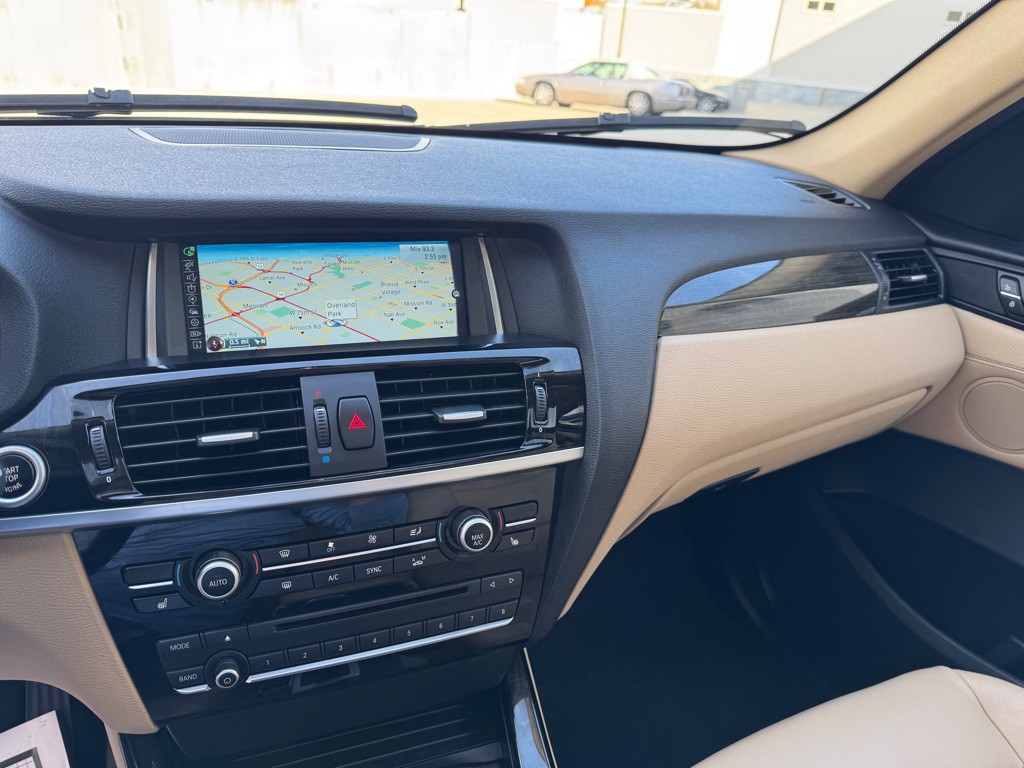 2016 BMW X3 Image 18